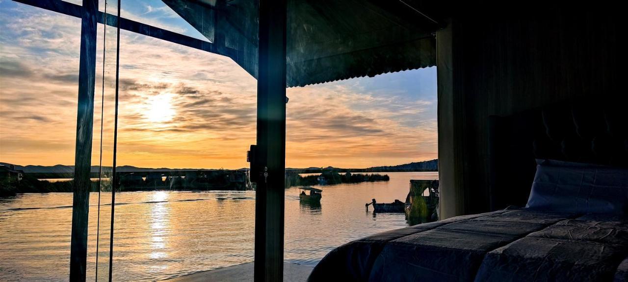 فيلا بونوفي Titicaca Habitacion Panoramica Vista Al Amanecer المظهر الخارجي الصورة